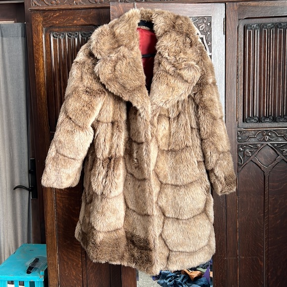 Vintage faux fur knee length coat - Picture 3 of 8